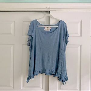 cupio blue flowy tee